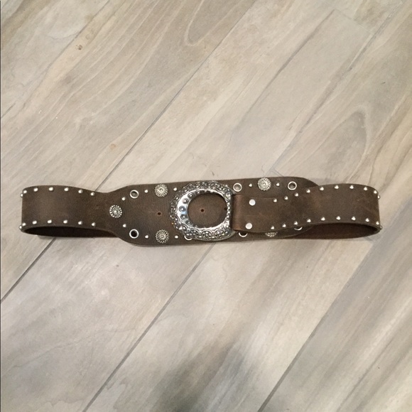 LEATHEROCK STUDDED BROWN LEATHER SILVER EMBOSSED BUCKLE BELT - Picture 8 of 8